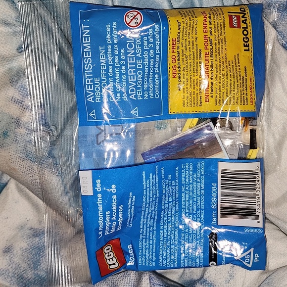 LEGO CITY FIRE RESCUE WATER SCOOTER - Picture 2 of 2